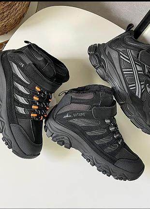 Зимние теплые ботинки для мальчика три цвета