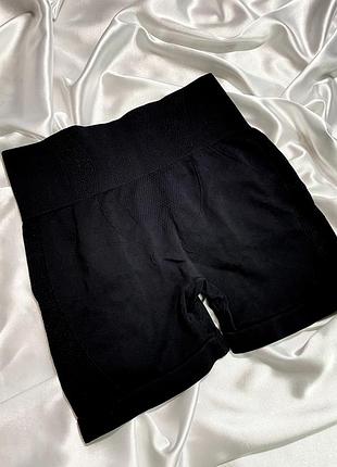 Базовые черные велосипедки xs пуш ап высокая посадка 34