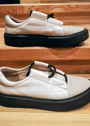 Ботинки демисезонные натуральная кожа р-р 39