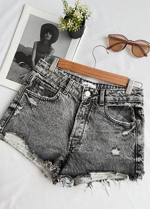Графітові джинсові шорти zara mom
