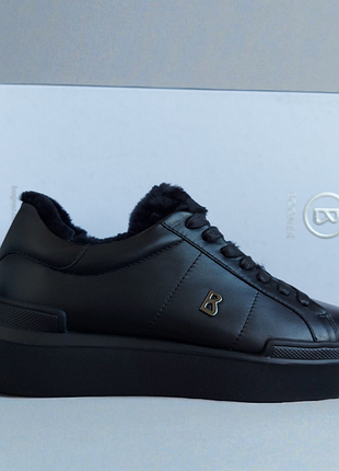 Зимние  кроссовки 35,40-41р. bogner италия