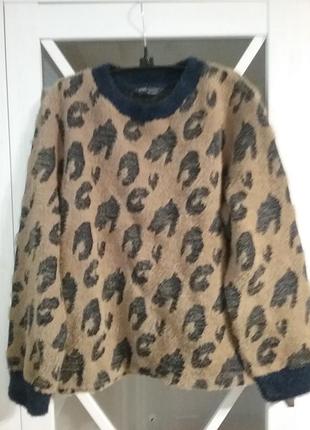 Теплый пушистый свитер без следов носки