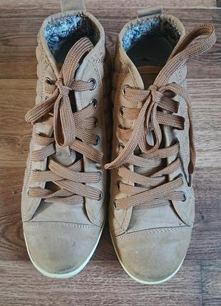 Кроссовки 35 г.