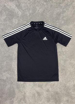 Футболка чоловіча спортивна adidas aeroready