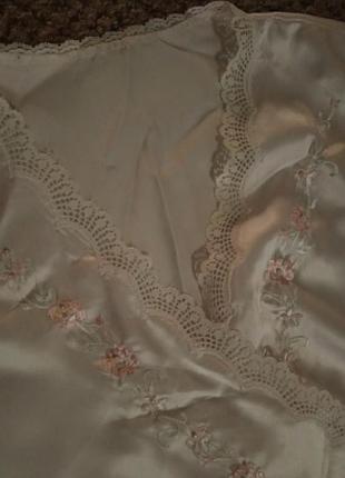 Грузовой зат с вышивкой сверху