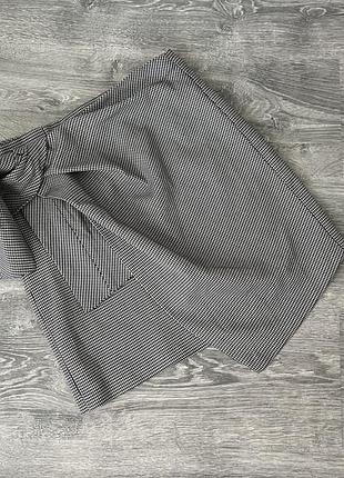 Жіноча спідниця