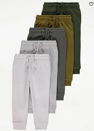 Спортивні штани джордж на 3-4 роки.