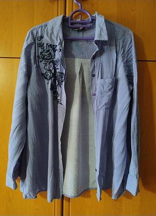 Рубашка с вышивкой