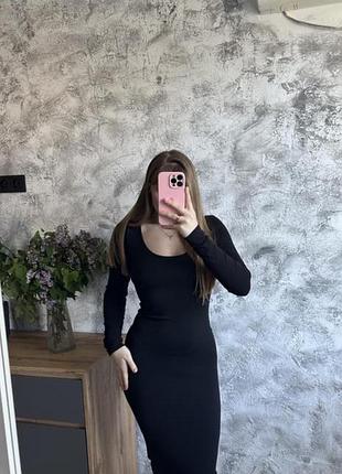 Сукня міді
