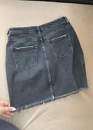 Спідниця з необробленим низом
