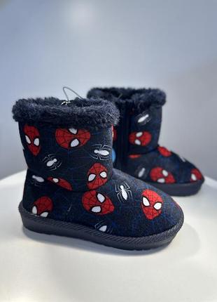 Дитячі високі кімнатні тапочки з людиною павуком на замочку
