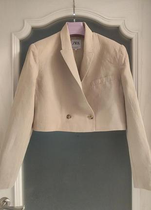 Укороченный женский жакет zara