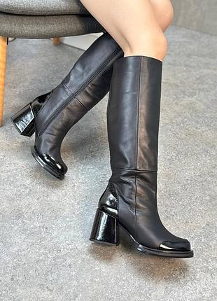 Чоботи жіночі на підборах