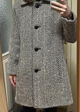 Пальто шерстяне aquascutum