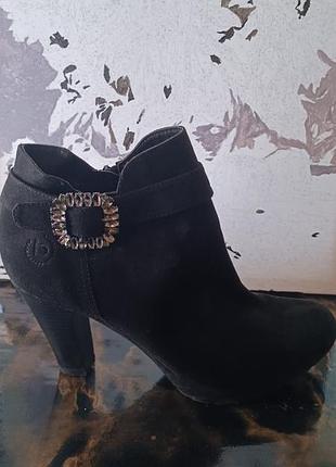 Жіноча черевики 42 розмір