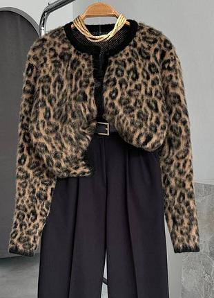 Теплий леопардовий кардиган
