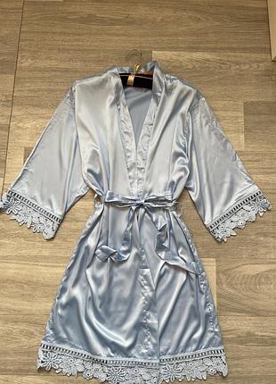 Атласний халат з мереживом міні жіночий домашній