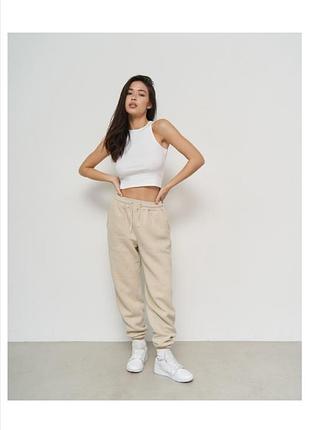 Брюки в спортивном стиле