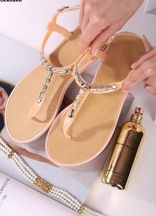 Босоножки женские