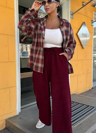 Елегантні вельветові брюки палаццо вільного крою з кишенями та поясом на резинці