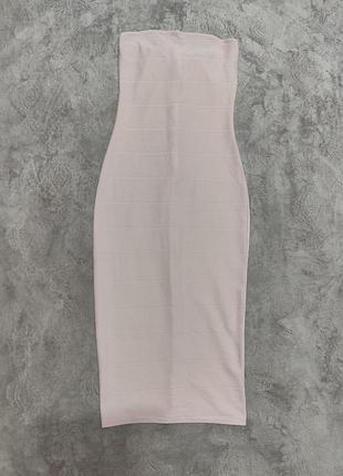 Нежно-розовое платье размер s