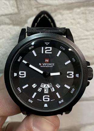 Часы кварцевые naviforce б/у