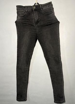 Чорні джинси skinny