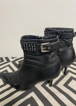 Нарядные черные ботинки размер 35