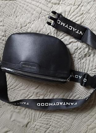 Сумка - бандана в хорошем состоянии.