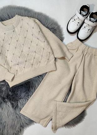 Вʼязаний костюм