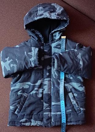 Фирменная george детская куртка демисезон для мальчика размер 86-92 см 1-2 года состояние идеально с капюшоном на молнии и липучках есть карманы