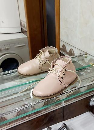 Ботинки натур.кожа очень мягкая качество новые!! розово-пудровые