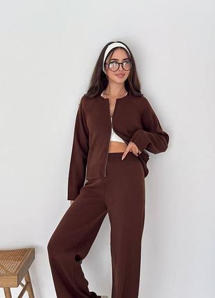 Женский вязаный костюм двойка с кофтой и брюками