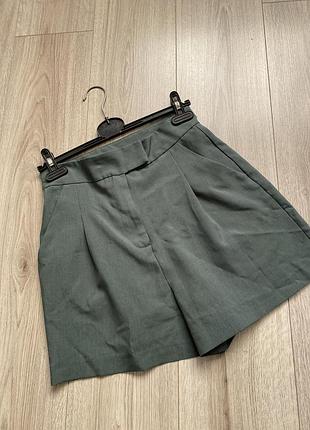 Гарні шорти зелено-сірі м10
