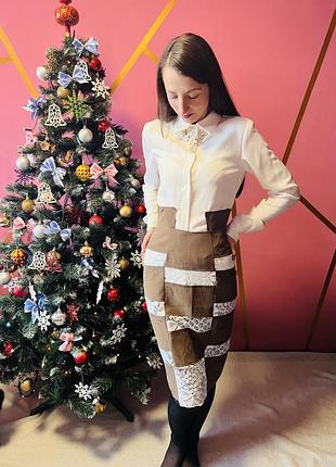 Жіноча біла класична блузка напівприталеного силуету з довгим рукавом та манжетом.  наша сторінка в інстаграмі modist_ukraine