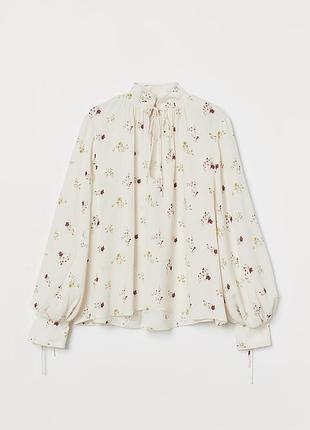Блюза у квіти h&m