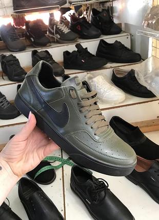 Кросівки шкіряні хакі