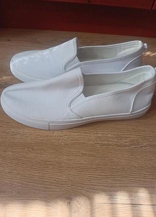 Слипоны женские 41 размер,мокасины белые на широкую ногу