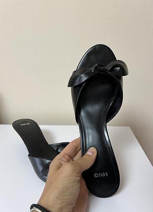 Шкіряні мюлі mango