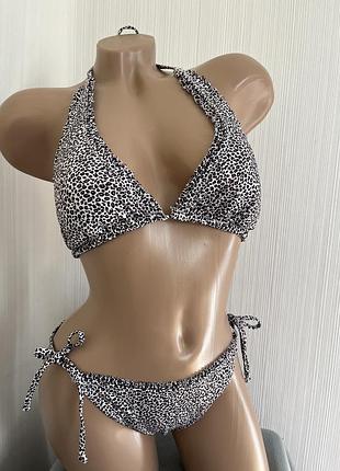 Купальник s-m/75c,80b,70d, 85a/стегна 95