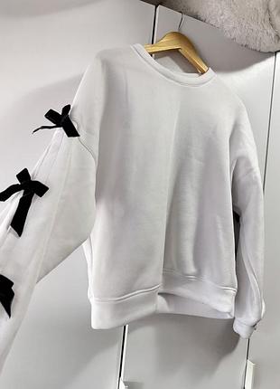 Худі біле з бантиками