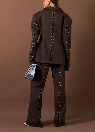 Женский костюм