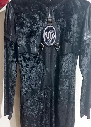 Маленькое черное платье