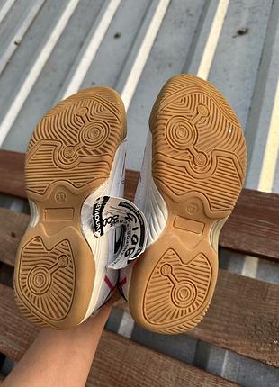 Кросівки кеди капці 4