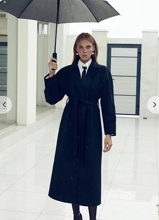 Чорне довге пальто з поясом gepur