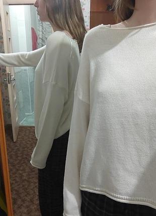 Свитер котоп кремовый 
не ношен, без дефектов