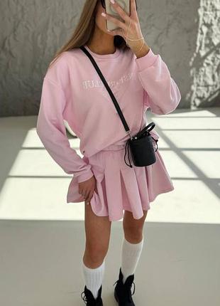 Костюм двойка свитшот и юбка мини плиссированная