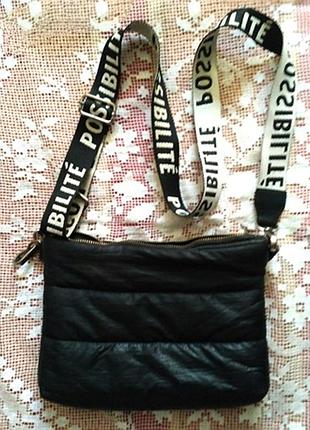 Сумка клатч черного цвета через плечо длинная ручка ,  легкая, стильная