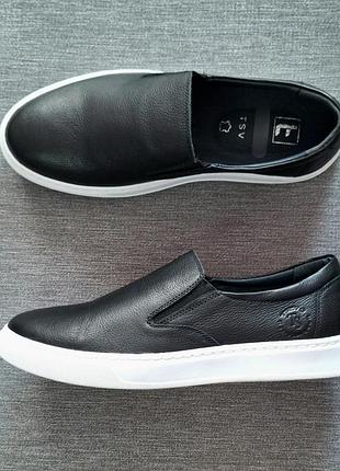 Чоловічі натуральні шкіряні сліпони кеди без шнурків чорні на білій прошитій підошві на резинках під джинси і брюки розмір 42 устілка 27,5 см