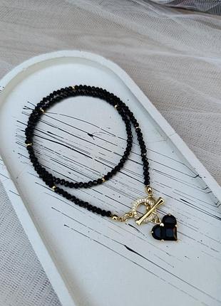 Чорне кольє з кришталю з підвіскою серце